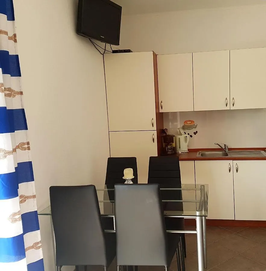 Apartments With A Parking Space Nin, Zadar - 13571 Хорватия